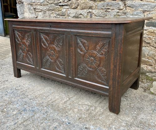 18TH CENTURY OAK PANELLED COFFER - ADDITIONAL PHOTO 9