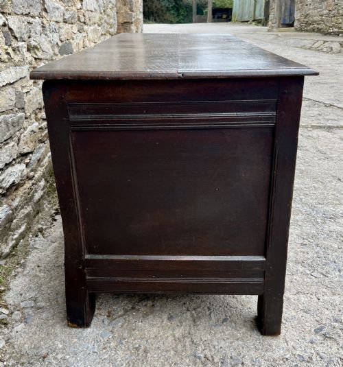 18TH CENTURY OAK PANELLED COFFER - ADDITIONAL PHOTO 13