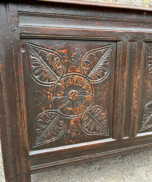 18TH CENTURY OAK PANELLED COFFER - ADDITIONAL PHOTO 19