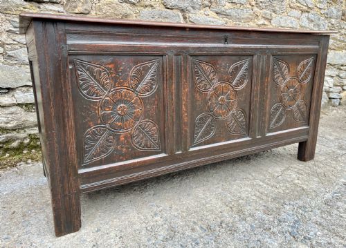 18TH CENTURY OAK PANELLED COFFER - ADDITIONAL PHOTO 20