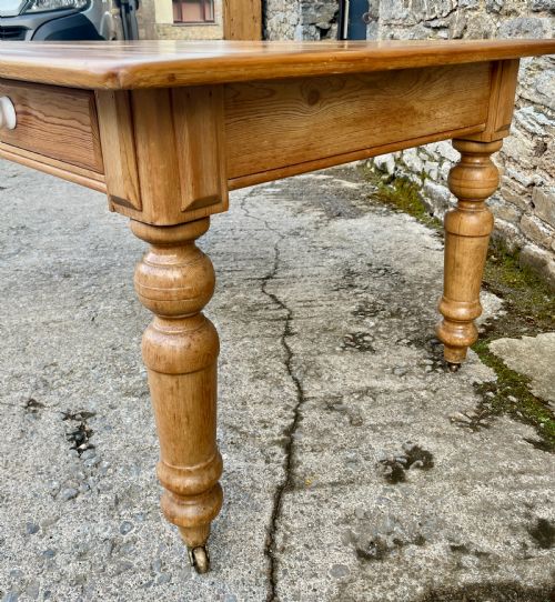 LARGE VICTORIAN PINE FARMHOUSE TABLE - ADDITIONAL PHOTO 10