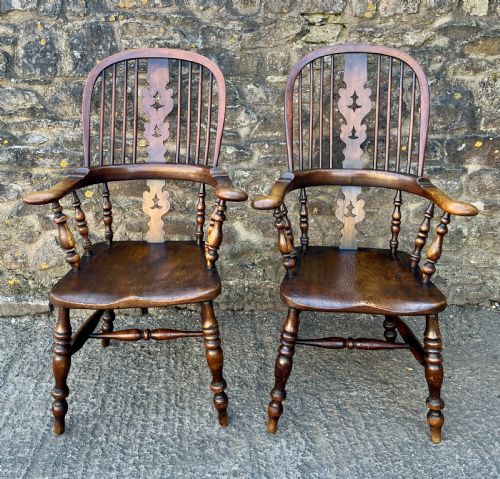 PAIR OF ANTIQUE BROAD ARM WINDSOR CHAIRS - ADDITIONAL PHOTO 2