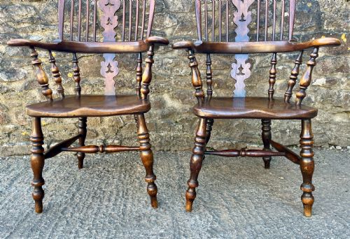 PAIR OF ANTIQUE BROAD ARM WINDSOR CHAIRS - ADDITIONAL PHOTO 8