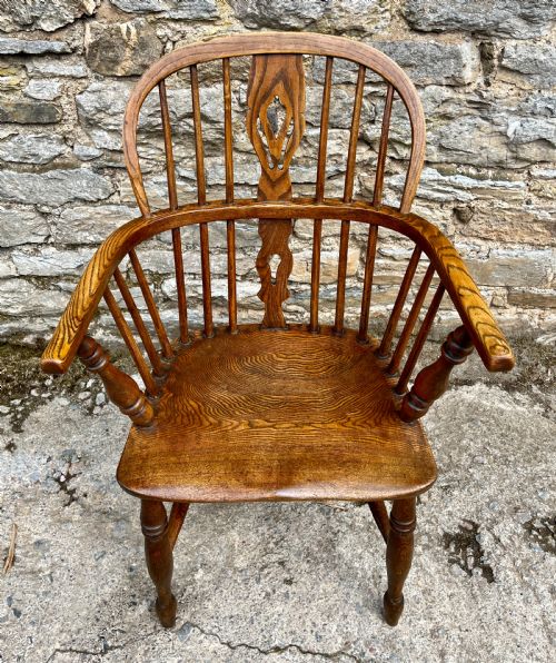 fig 1. Antique Elm Windsor Chair