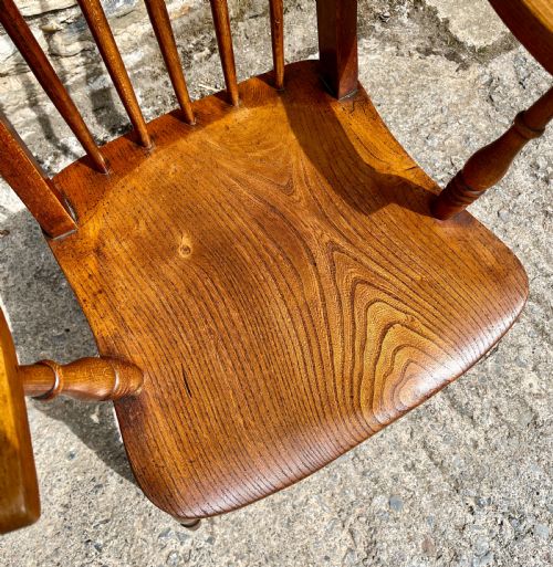 ANTIQUE WINDSOR FARMHOUSE CHAIR - ADDITIONAL PHOTO 1