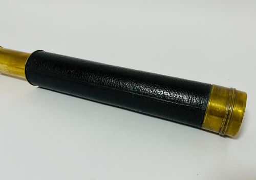 ANTIQUE LEATHER CLAD THREE DRAW BRASS TELESCOPE - ADDITIONAL PHOTO 5
