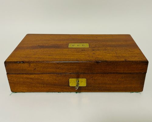 VICTORIAN MAHOGANY GENTLEMAN'S VANITY BOX - ADDITIONAL PHOTO 7