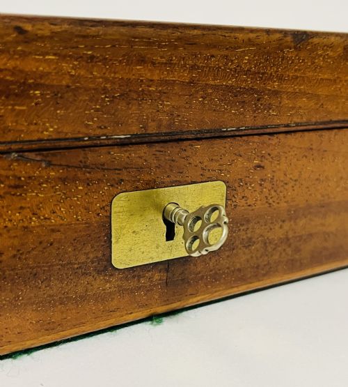 VICTORIAN MAHOGANY GENTLEMAN'S VANITY BOX - ADDITIONAL PHOTO 13