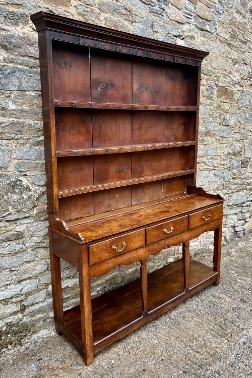 GEORGIAN OAK POTBOARD DRESSER - ADDITIONAL PHOTO 1