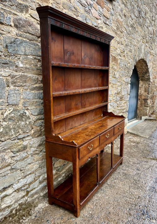 GEORGIAN OAK POTBOARD DRESSER - ADDITIONAL PHOTO 2