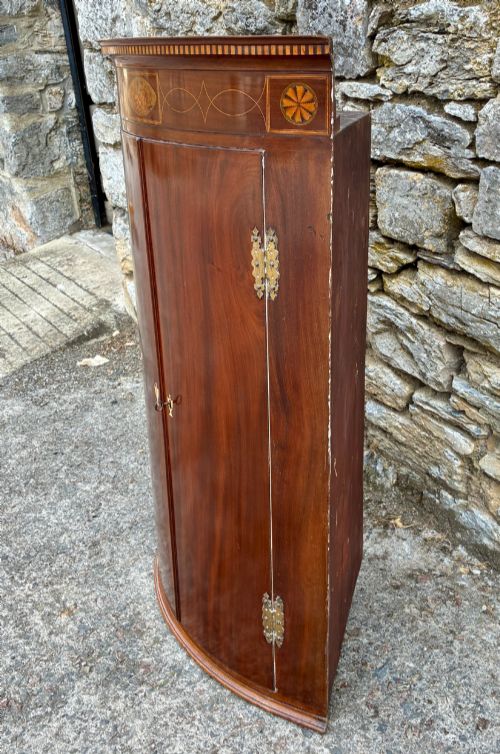 GEORGIAN MAHOGANY INLAID BOW FRONT CORNER CUPBOARD - ADDITIONAL PHOTO 4