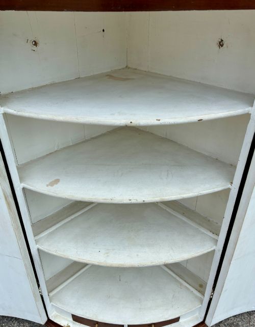 GEORGIAN MAHOGANY INLAID BOW FRONT CORNER CUPBOARD - ADDITIONAL PHOTO 12