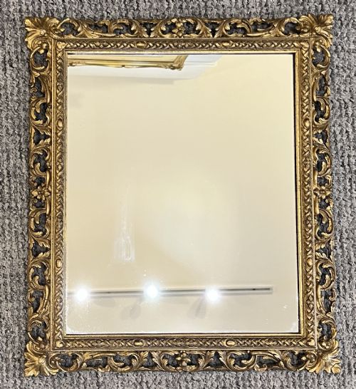 ANTIQUE GILTWOOD AND GESSO FLORENTINE STYLE MIRROR