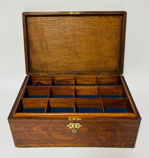 ANTIQUE OAK COLLECTOR'S BOX