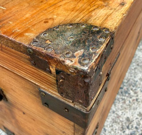 ANTIQUE PINE ZINC LINED CAMPAIGN TRUNK - ADDITIONAL PHOTO 10