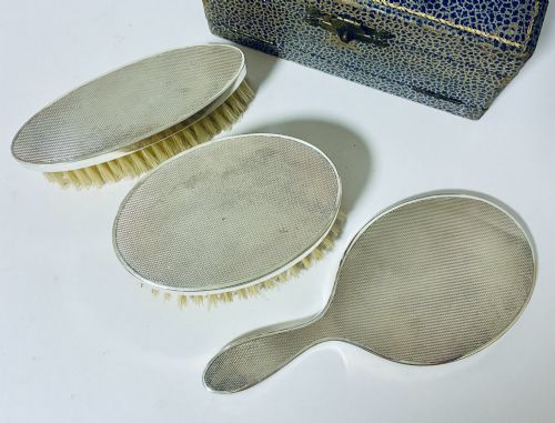 ANTIQUE SILVER CHRISTENING SET - ADDITIONAL PHOTO 5