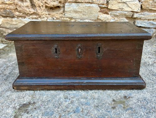 18TH CENTURY OAK STRONG BOX - ADDITIONAL PHOTO 6