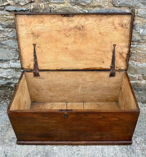 ANTIQUE ELM BLANKET BOX - ADDITIONAL PHOTO 2