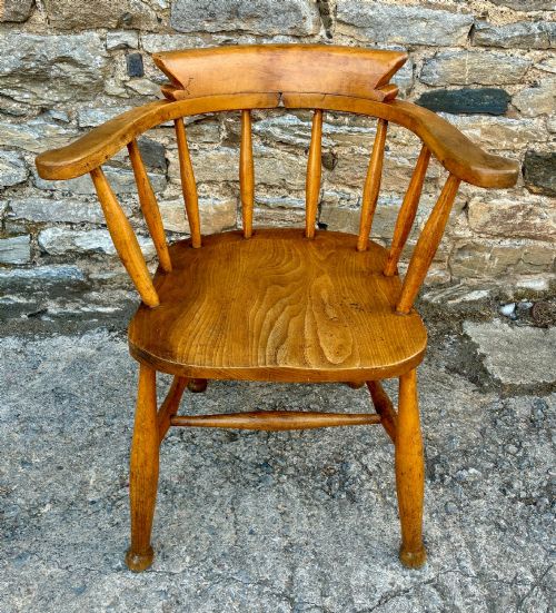 ANTIQUE ELM CAPTAINS CHAIR