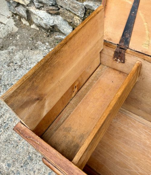 ANTIQUE PINE BLANKET BOX - ADDITIONAL PHOTO 4