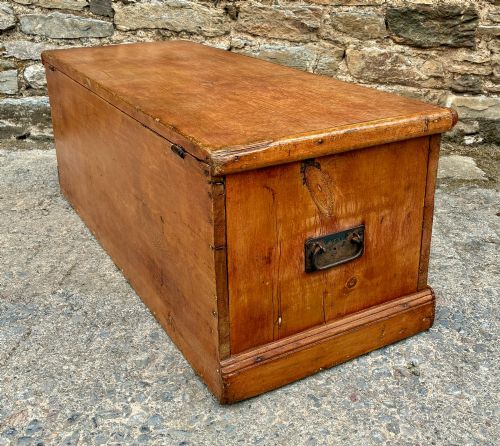 ANTIQUE PINE BLANKET BOX - ADDITIONAL PHOTO 10