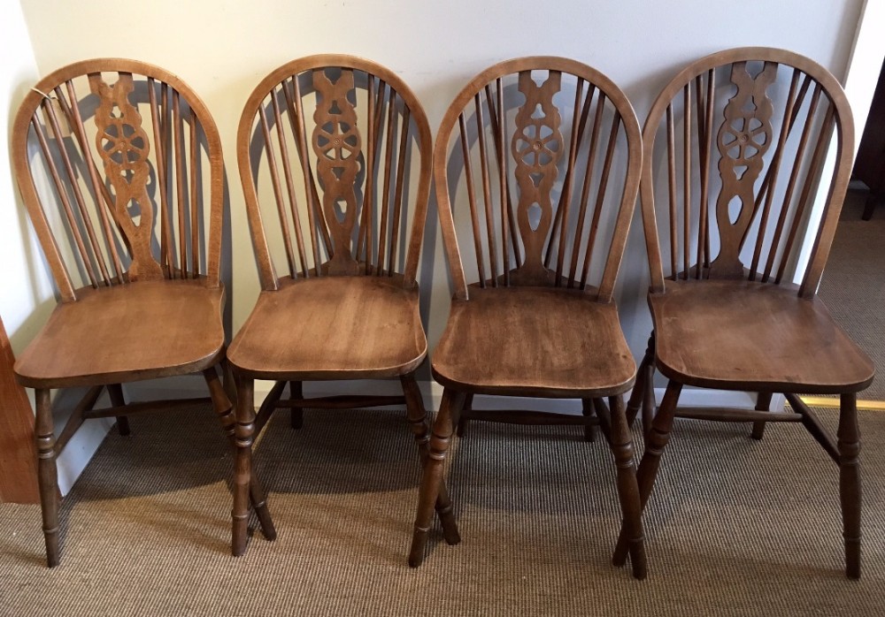 Set of 4 Antique Beech Wheelback Dining Chairs