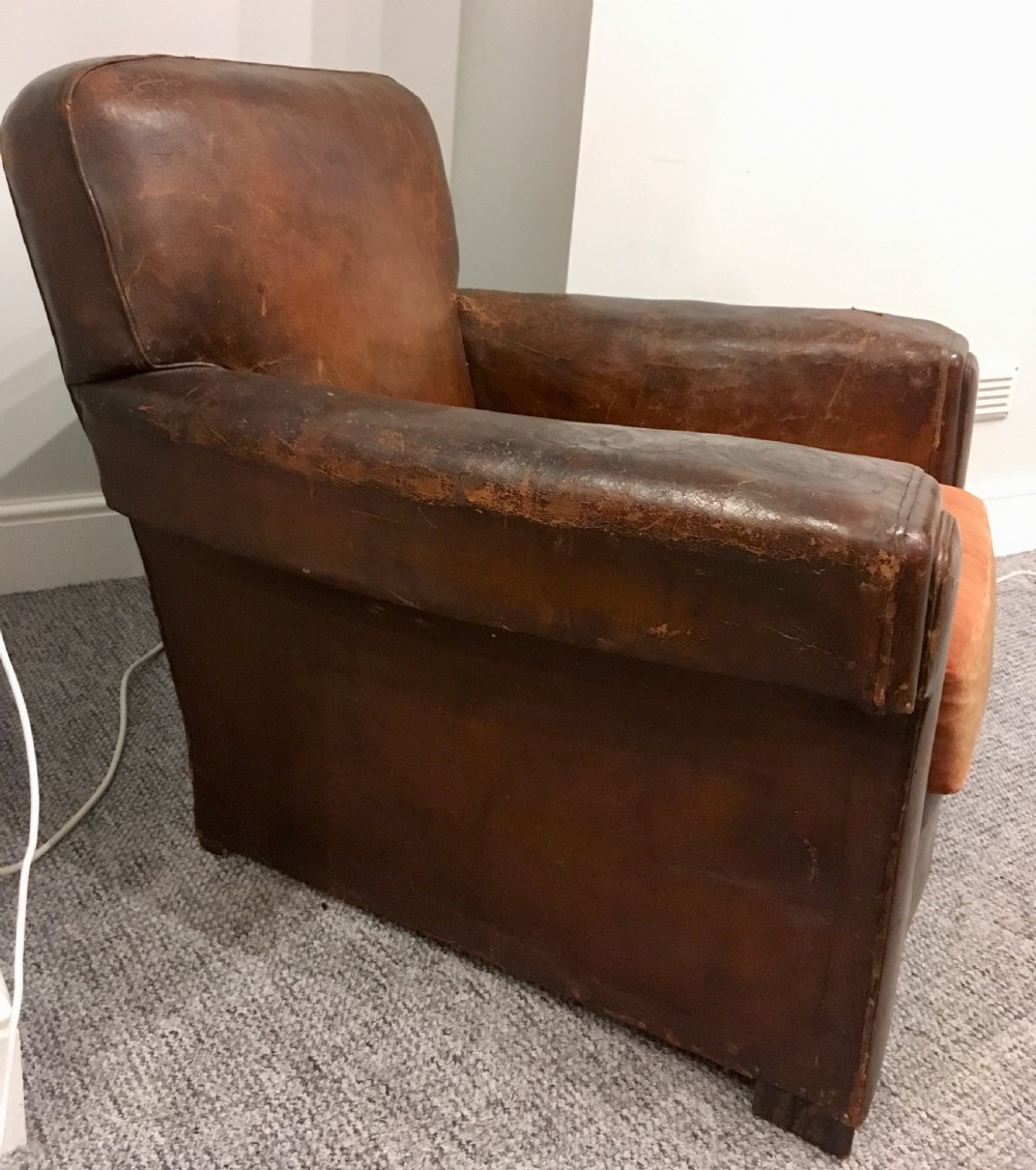Large Antique 1920s English Leather Club Chair View X