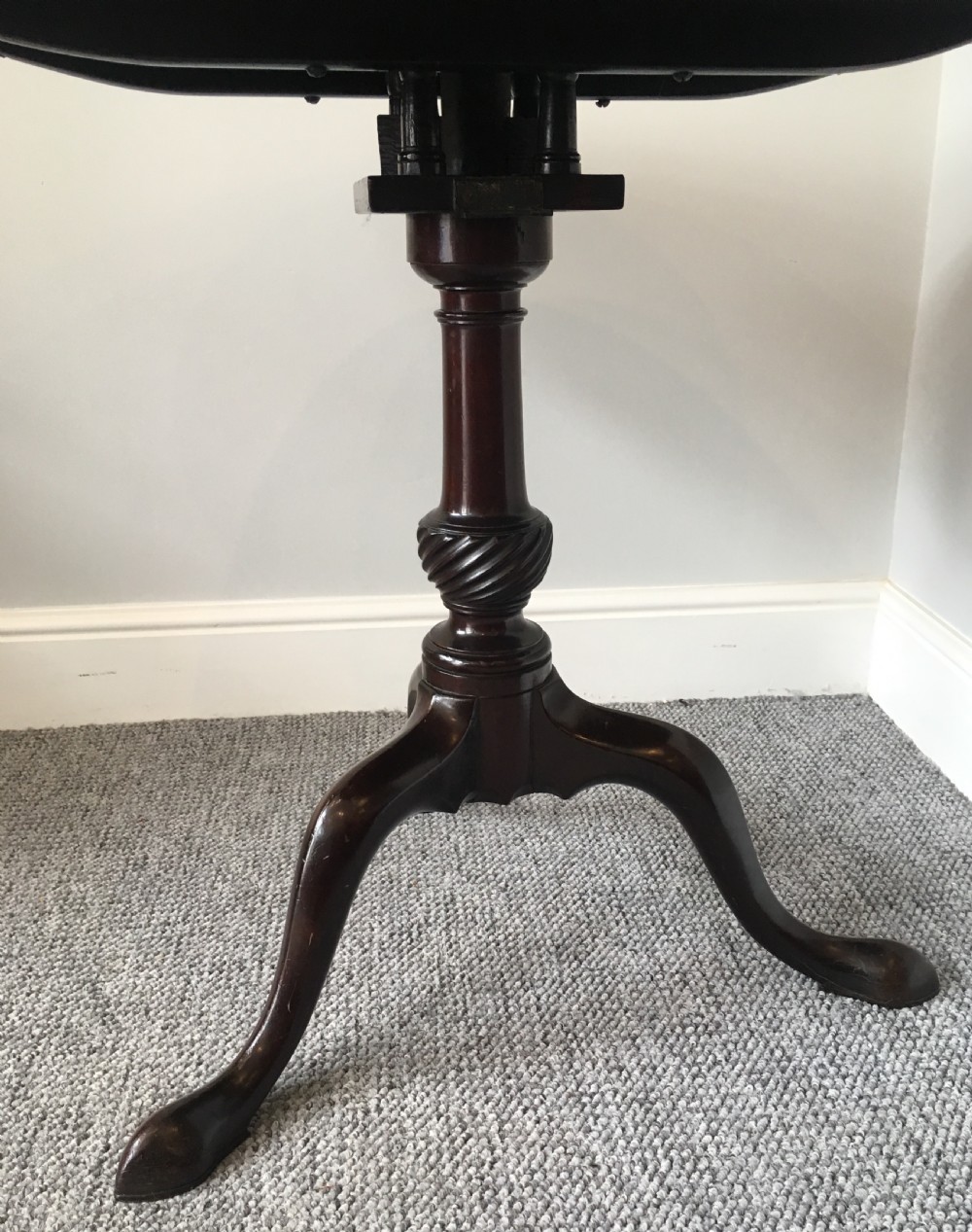 Georgian Cuban Mahogany Tilt Top Occasional Table on Birdcage Support View X