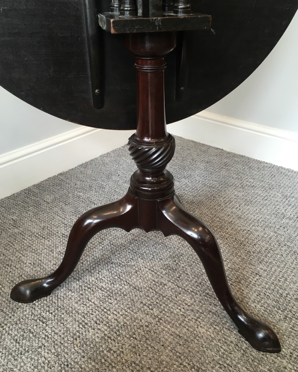 Georgian Cuban Mahogany Tilt Top Occasional Table on Birdcage Support View XV