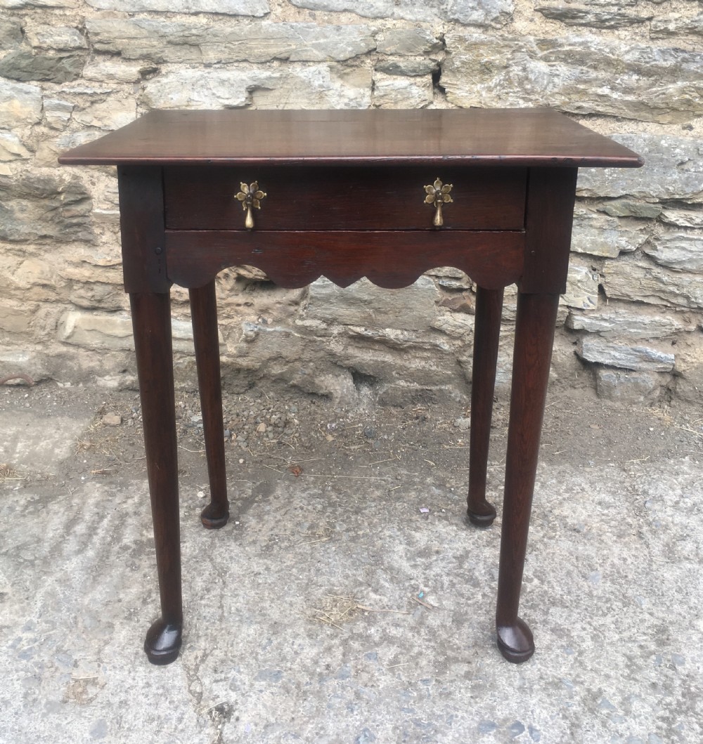 Small Early Georgian Oak Pad Foot Side Table 