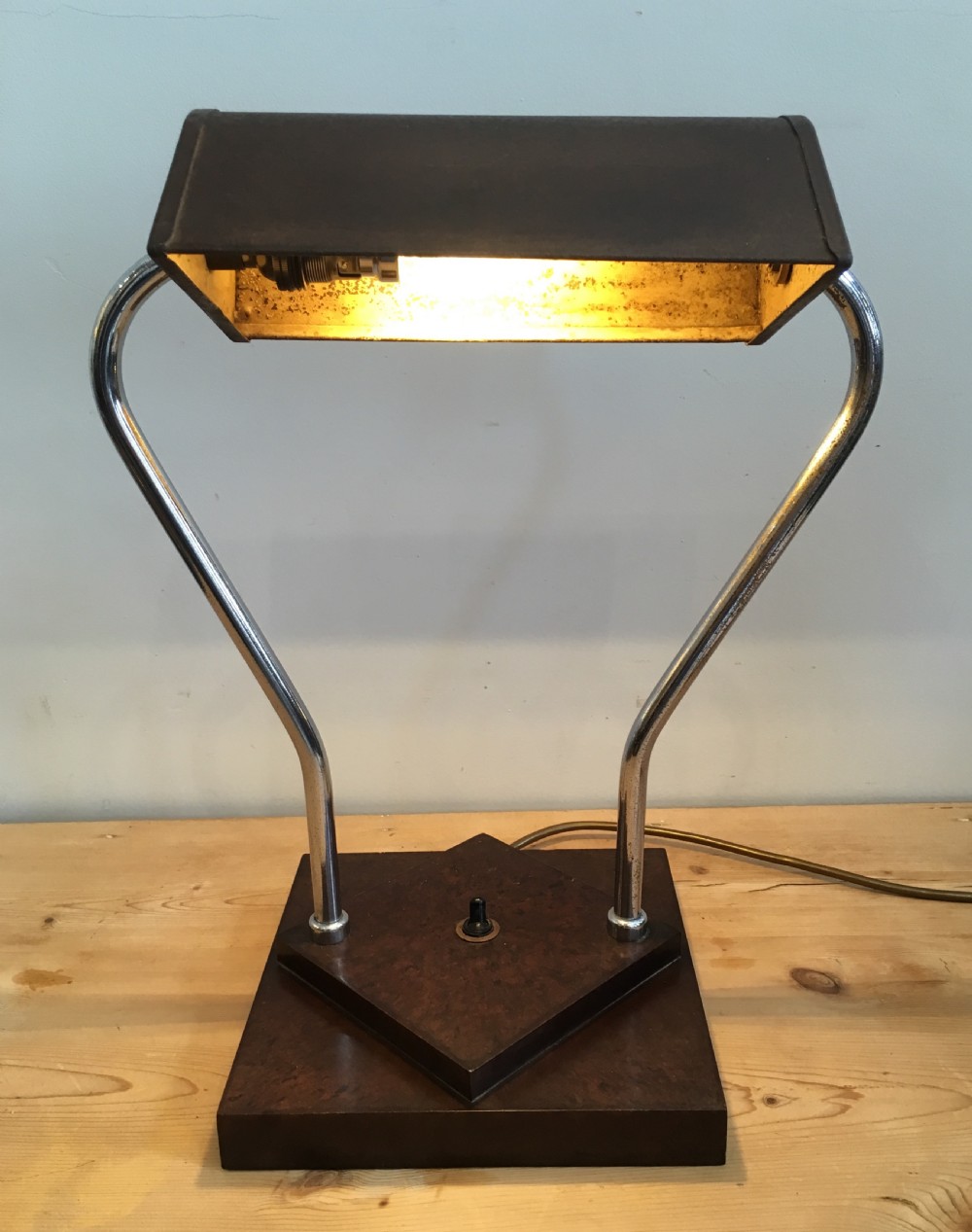 Art Deco Bakelite Bankers Desk Lamp View IX