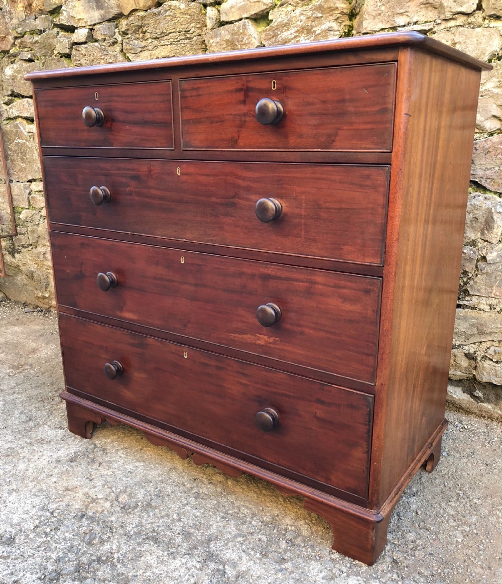 Early Victorian Mahogany Chest of Drawers View VIII