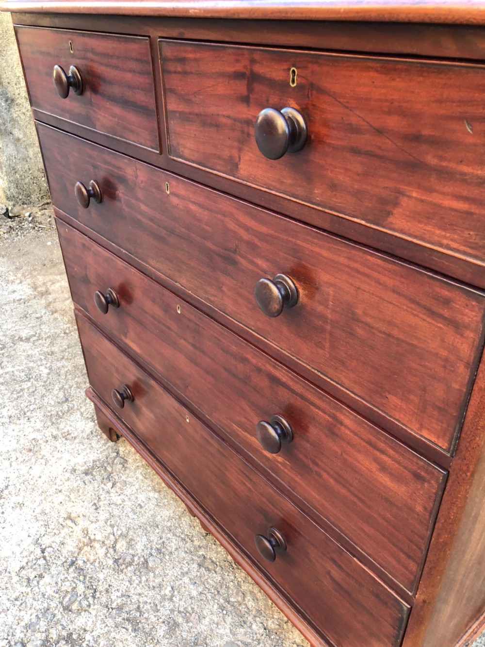 Early Victorian Mahogany Chest of Drawers View XI