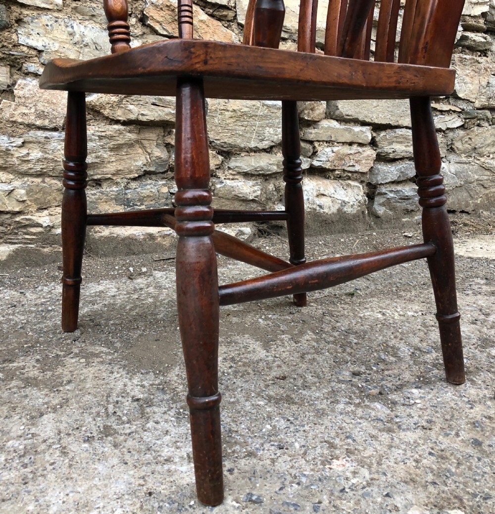 Antique Elm Farmhouse Windsor Chair  View XIII