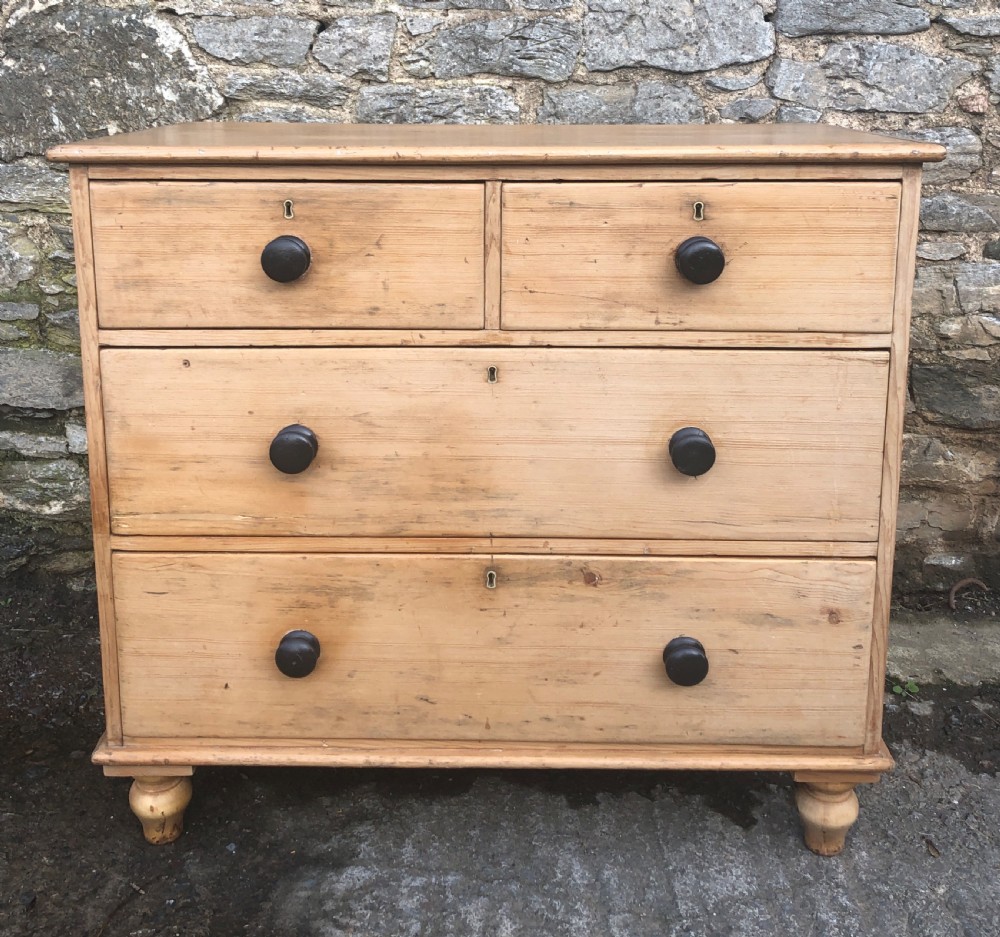 Antique Victorian Pine Chest of Drawers
