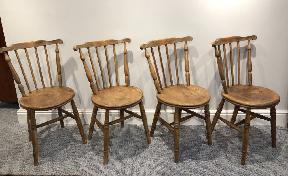 Set of 4 Antique Penny Chairs View VII