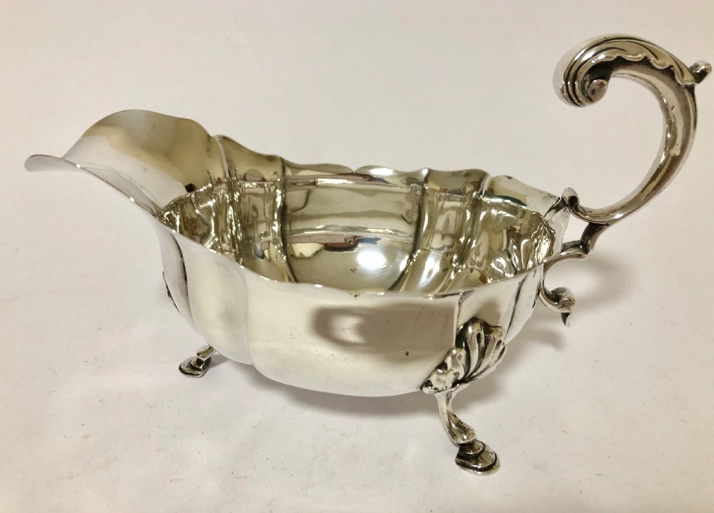 Antique Solid Sterling Silver Sauce Boat Chester 1902 View VIII
