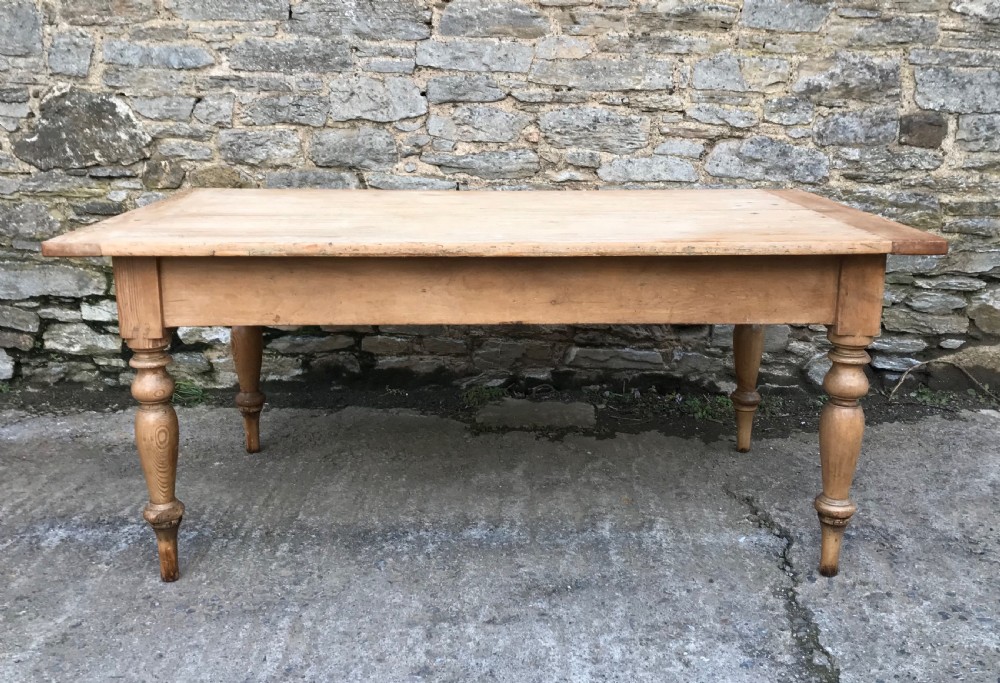 Large Victorian Pine Farmhouse Table View XV