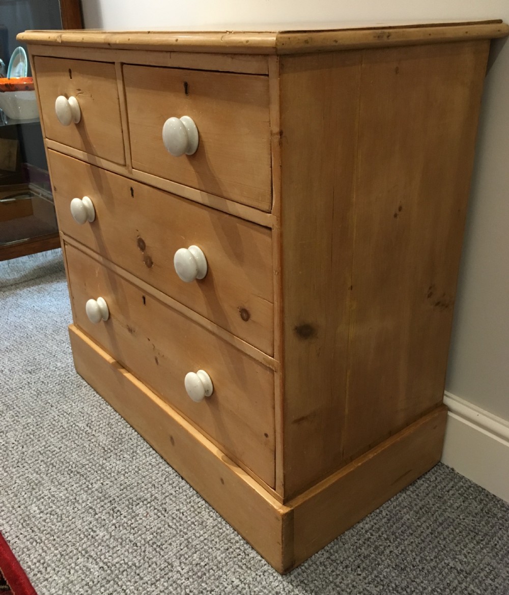 Small Antique Victorian Pine Chest of Drawers View XIII