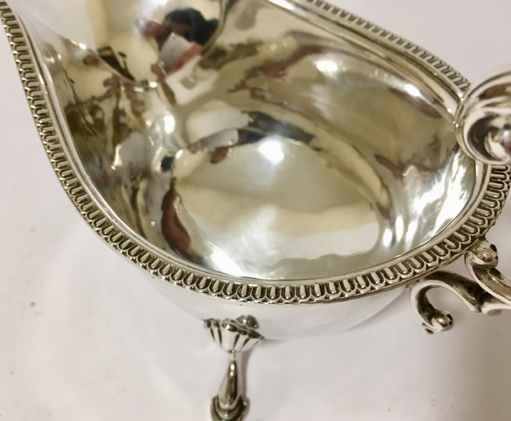 Antique Solid Sterling Silver Sauce Boat London 1936 View XII
