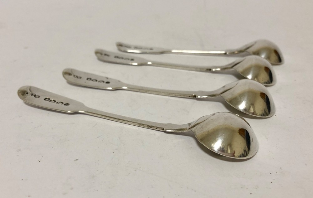 Set of 4 Matching Antique Solid Silver Salt Spoons 1840 View IX