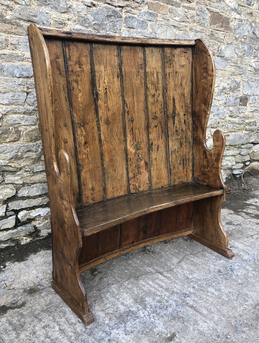 Antique Westcountry Elm Curved Settle