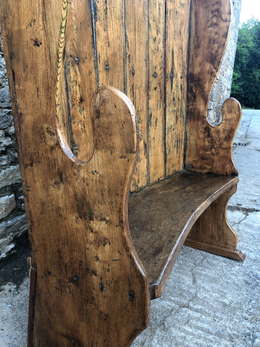 Antique Westcountry Elm Curved Settle View VI