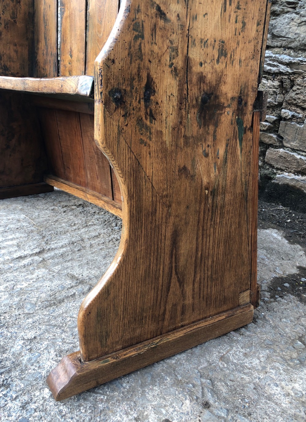 Antique Westcountry Elm Curved Settle View XVIII