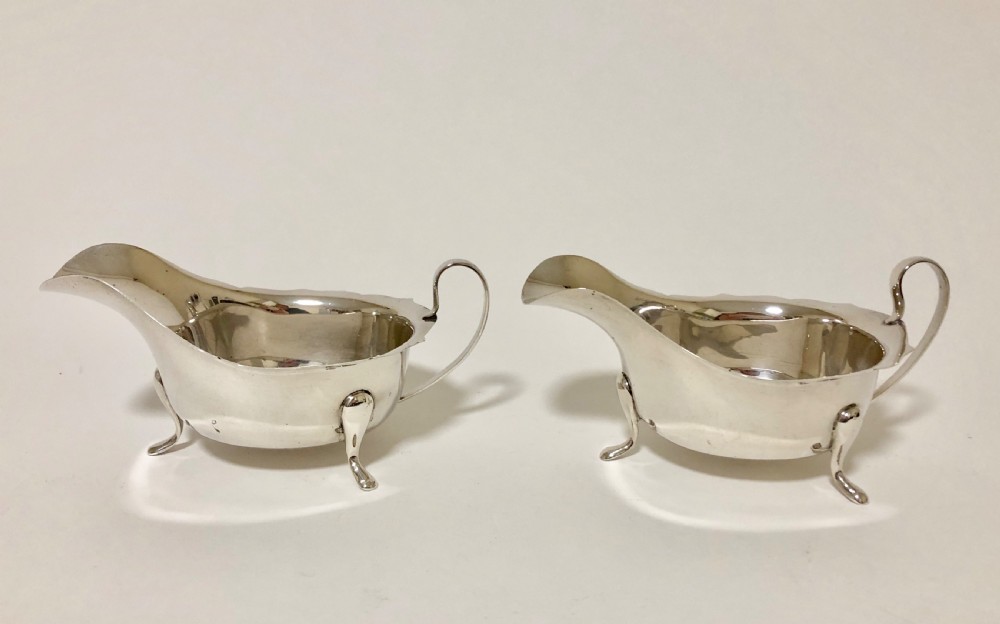 Pair of Solid Sterling Silver Sauce Boats and Ladles in Fitted Case View IV