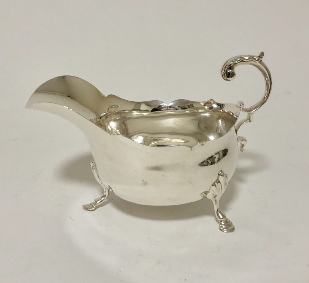 Large Antique Solid Sterling Silver Sauce Boat Chester 1912
