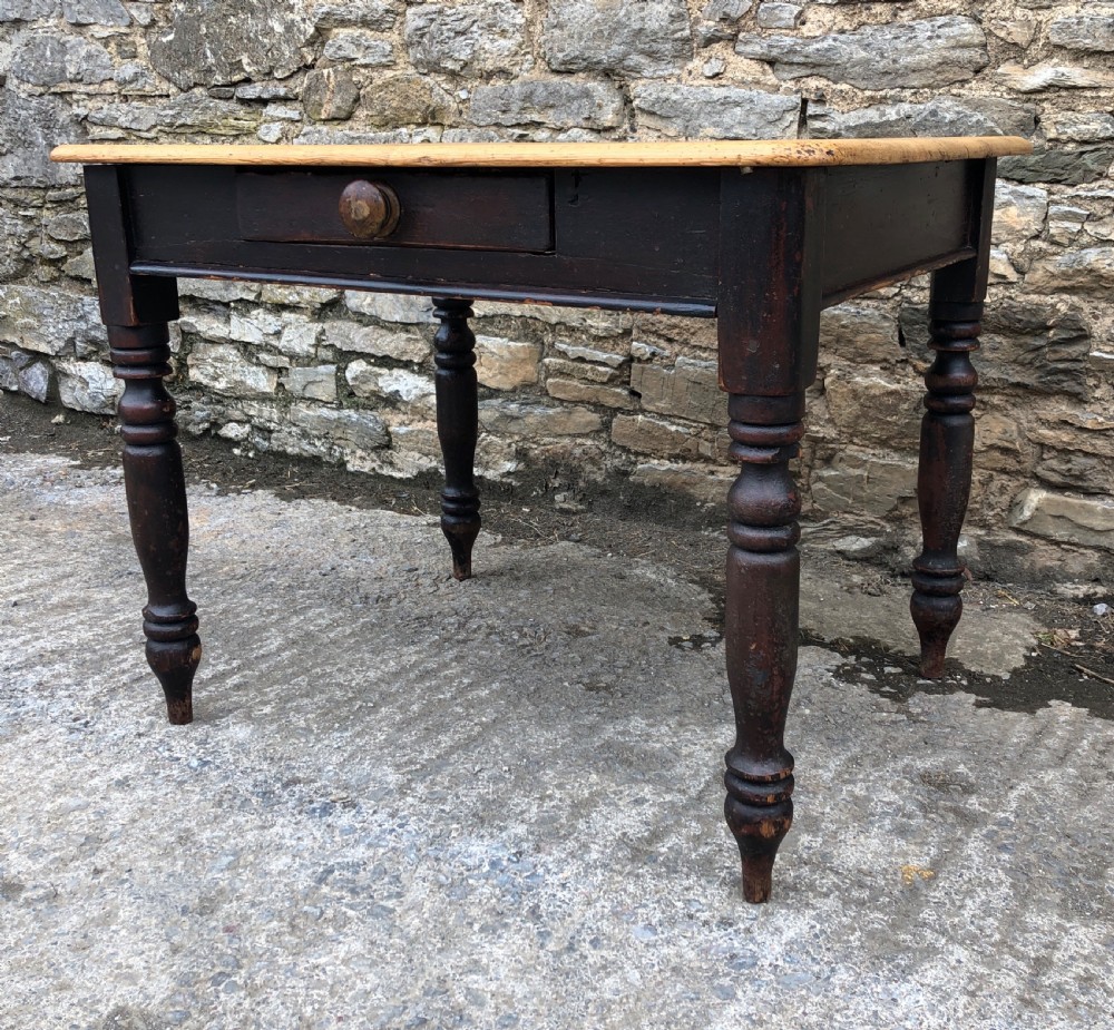 Antique Victorian Pine Farmhouse Table  View VII