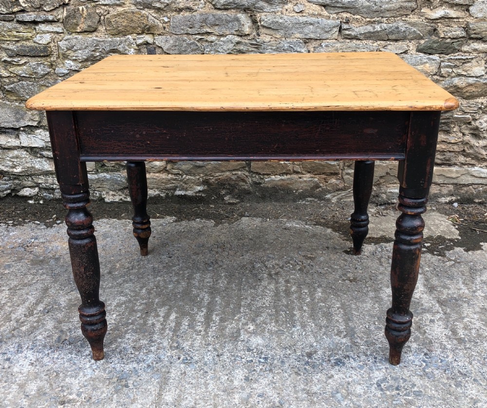 Antique Victorian Pine Farmhouse Table  View XIX