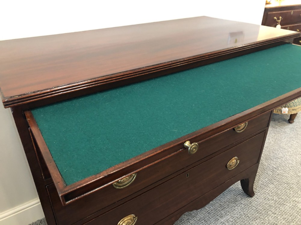 Regency Mahogany Bachelors Chest of Drawers with Slide View V
