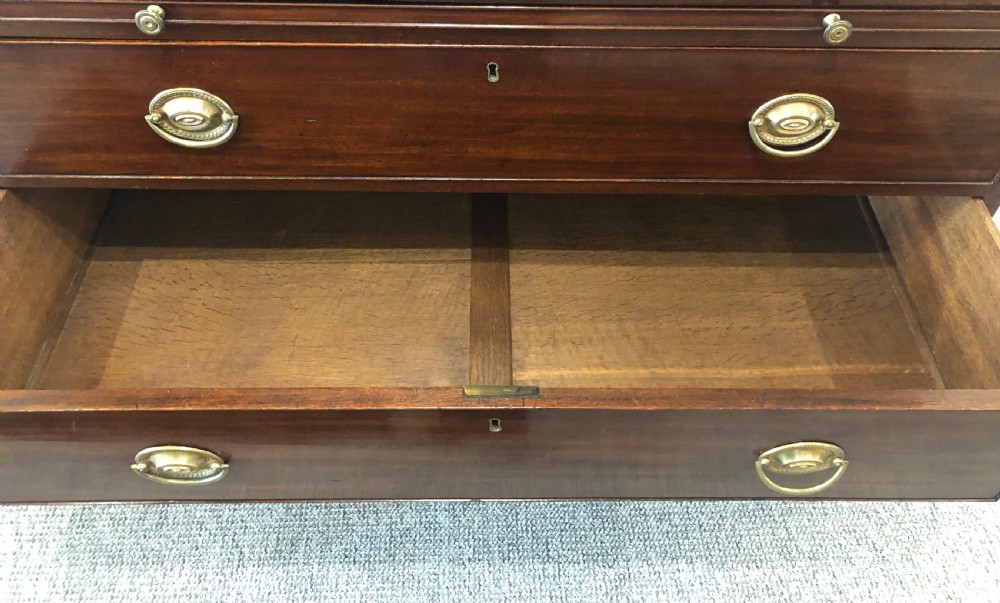 Regency Mahogany Bachelors Chest of Drawers with Slide View VIII